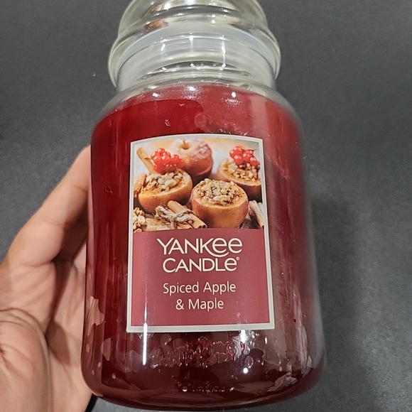 Yankee Candle Spiced Apple & Maple Large Jar Candle 22 Ounces - Picture 2 of 7